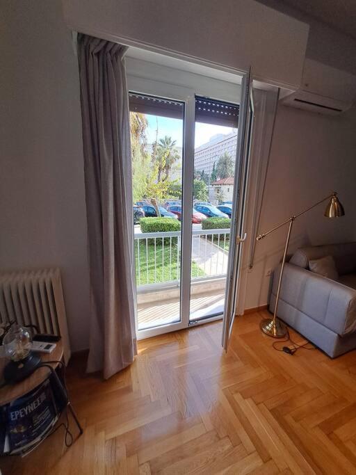 Chic Comfort: Where Cozy Meets Professional Athen Eksteriør bilde